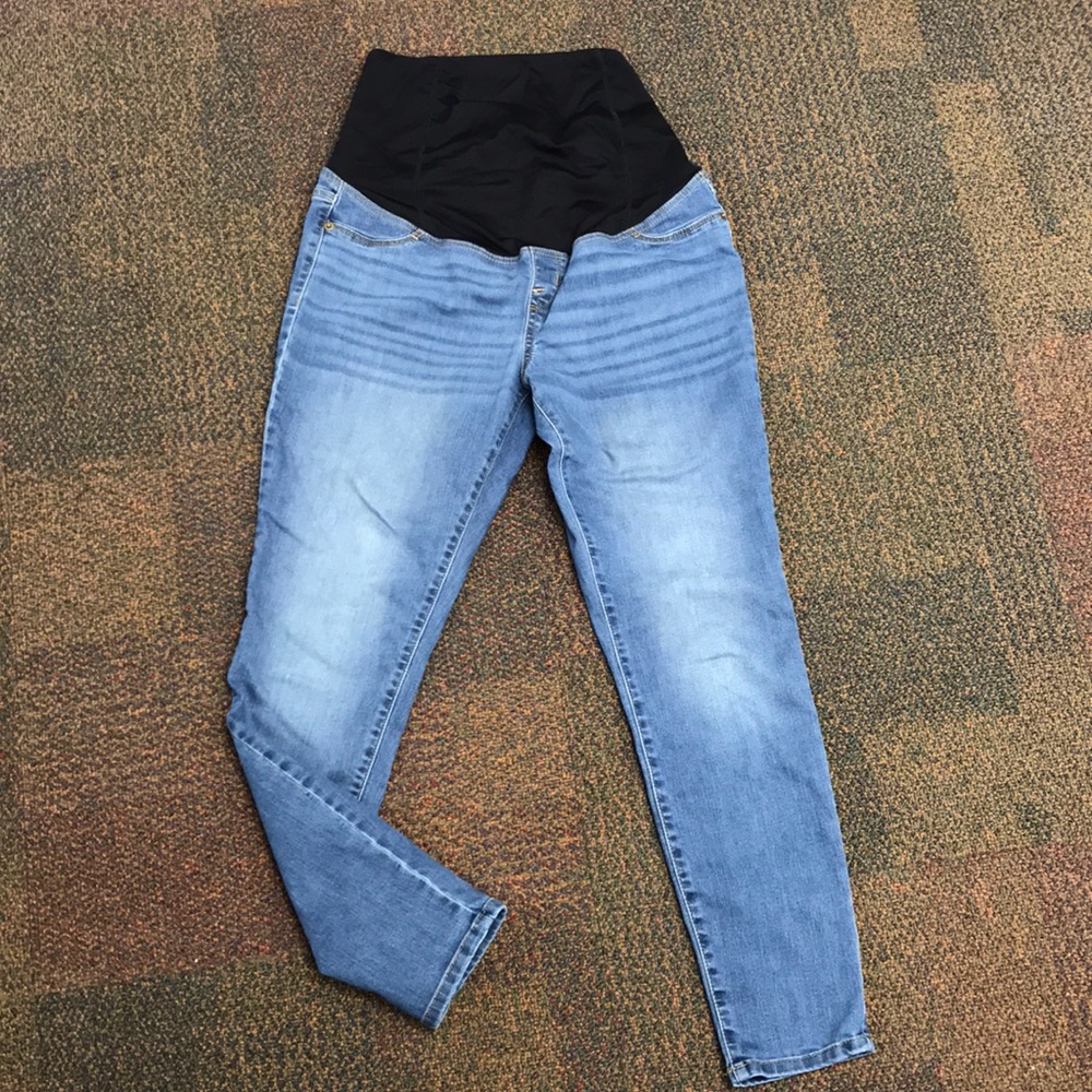 Isabel Maternity jegging by Ingrid & Isabel size 6/28R